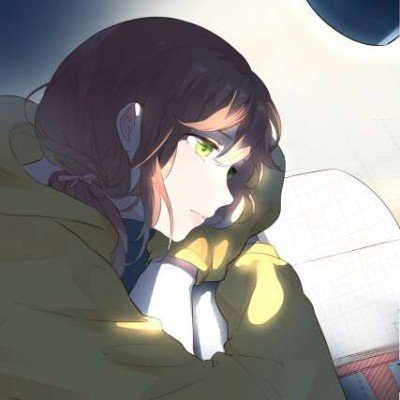 男子买东西故意贴女店主还不承认